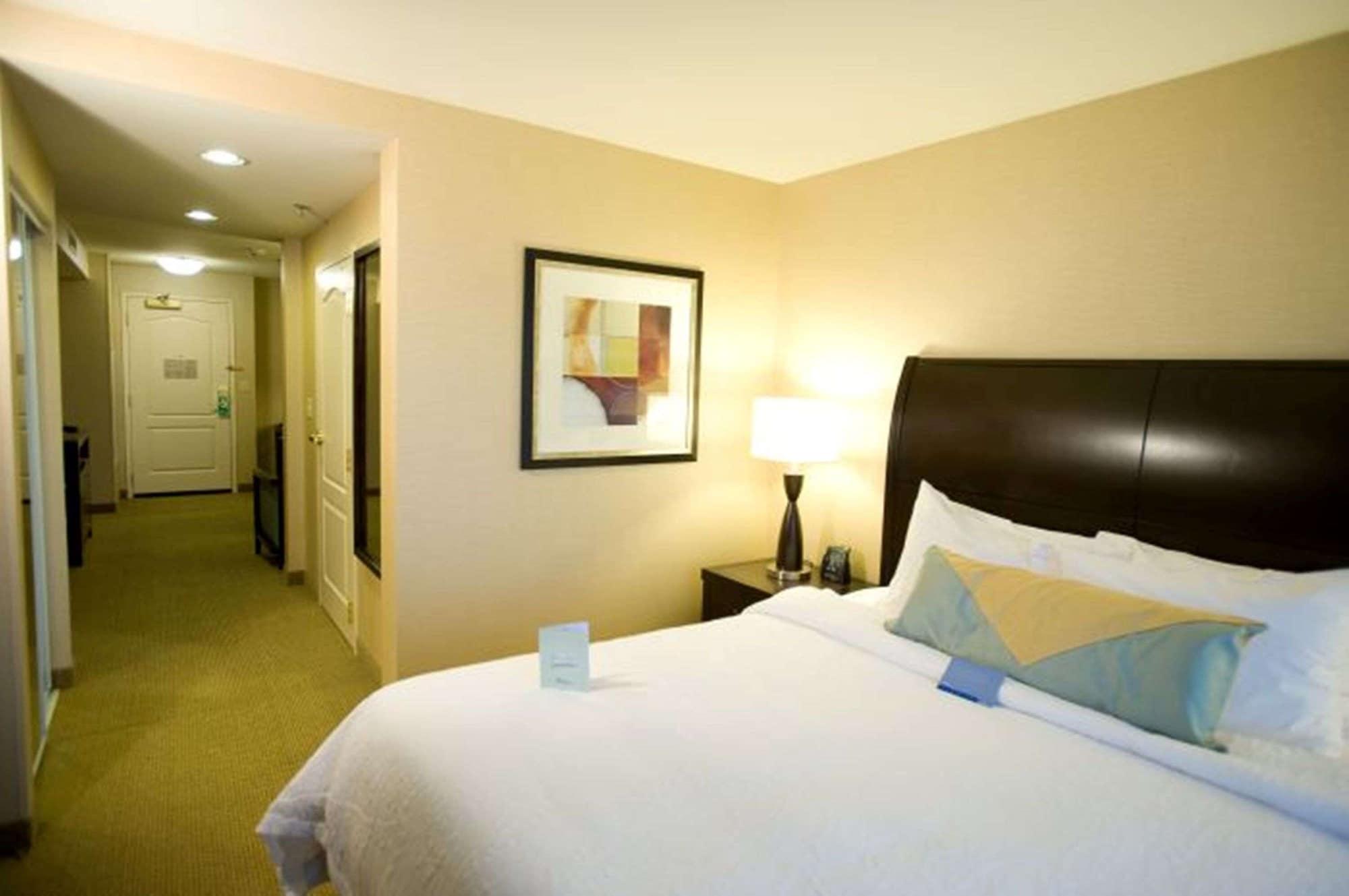 Hilton Garden Inn Omaha East/קאונסיל בלאפס מראה חיצוני תמונה