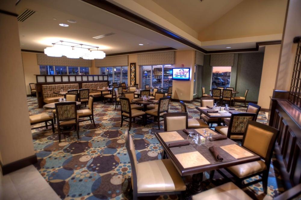 Hilton Garden Inn Omaha East/קאונסיל בלאפס מראה חיצוני תמונה