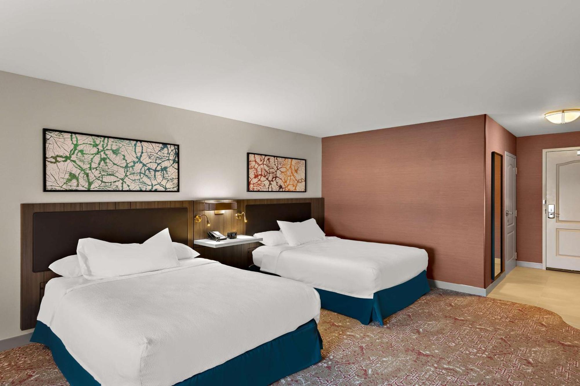 Hilton Garden Inn Omaha East/קאונסיל בלאפס מראה חיצוני תמונה