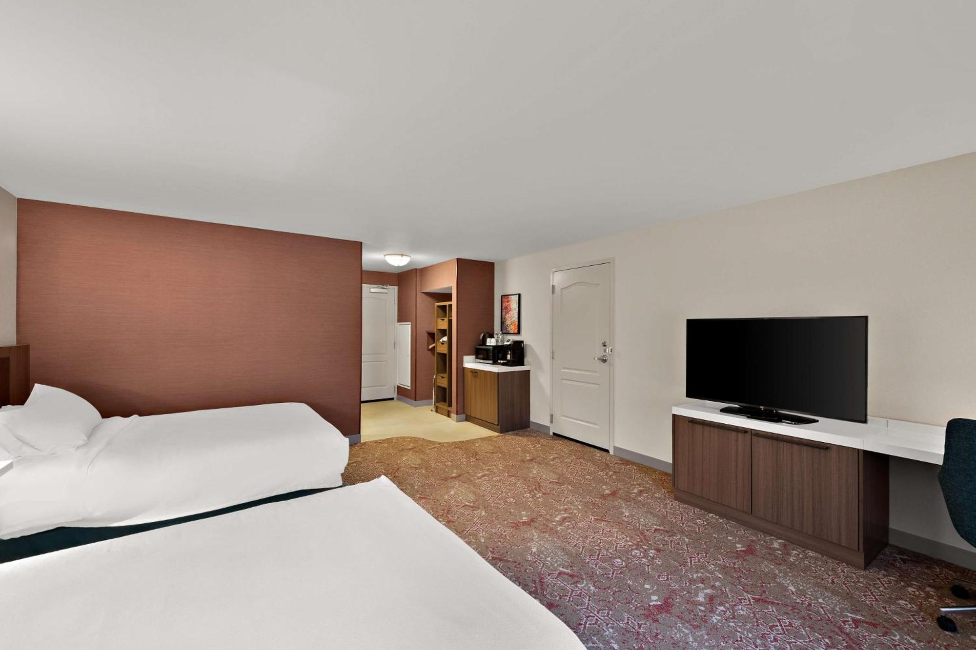 Hilton Garden Inn Omaha East/קאונסיל בלאפס מראה חיצוני תמונה