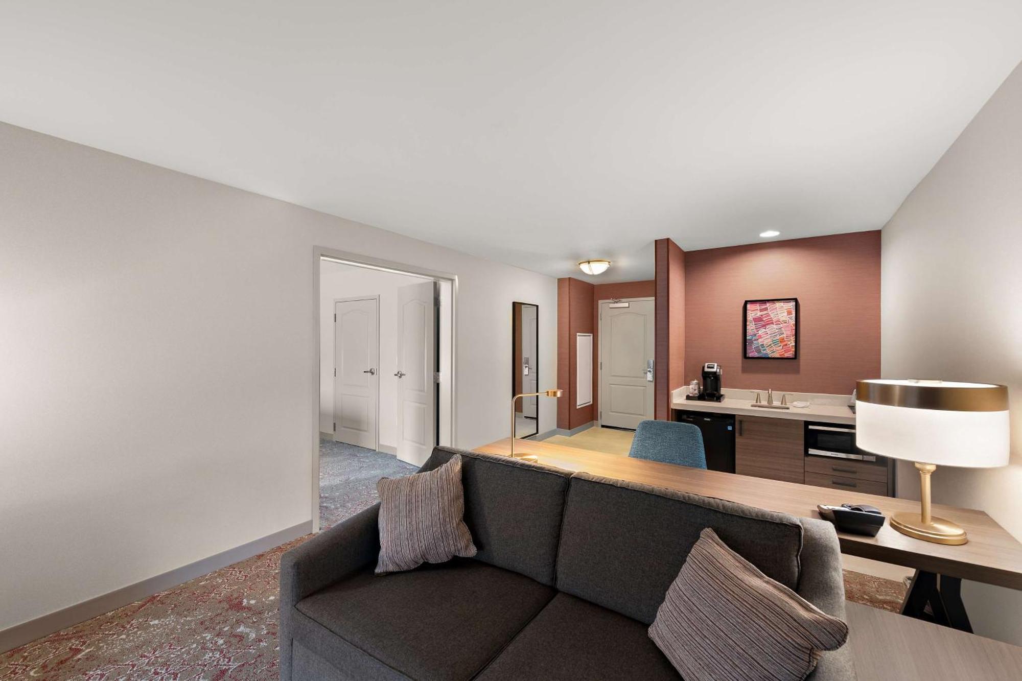 Hilton Garden Inn Omaha East/קאונסיל בלאפס מראה חיצוני תמונה