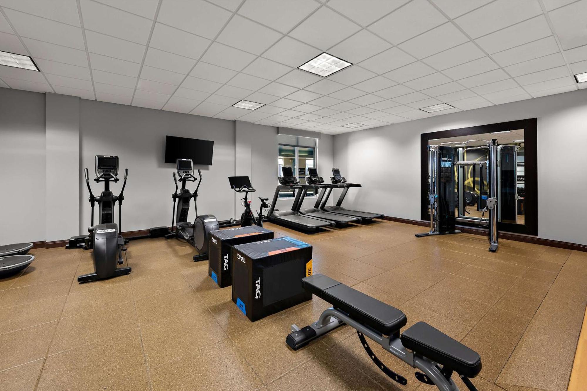 Hilton Garden Inn Omaha East/קאונסיל בלאפס מראה חיצוני תמונה
