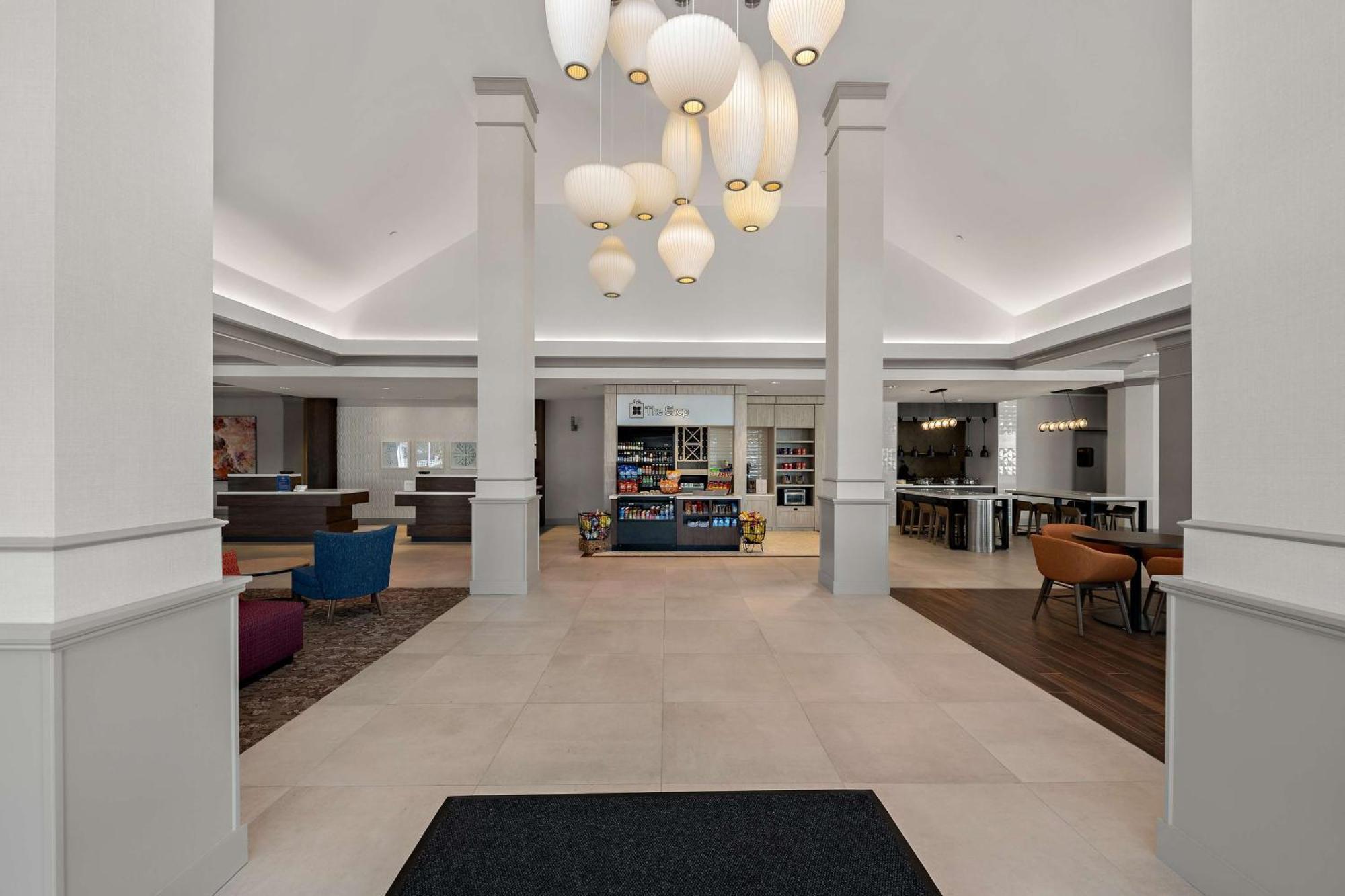Hilton Garden Inn Omaha East/קאונסיל בלאפס מראה חיצוני תמונה