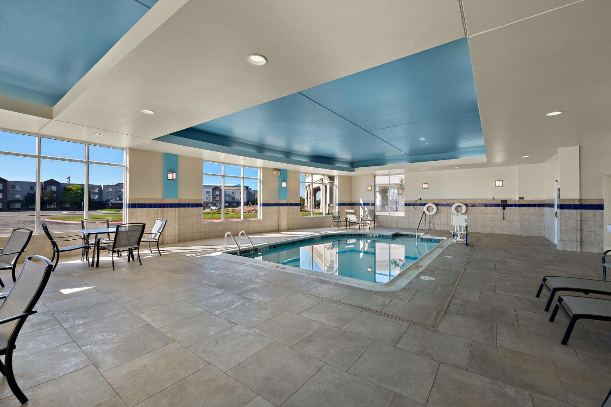 Hilton Garden Inn Omaha East/קאונסיל בלאפס מראה חיצוני תמונה