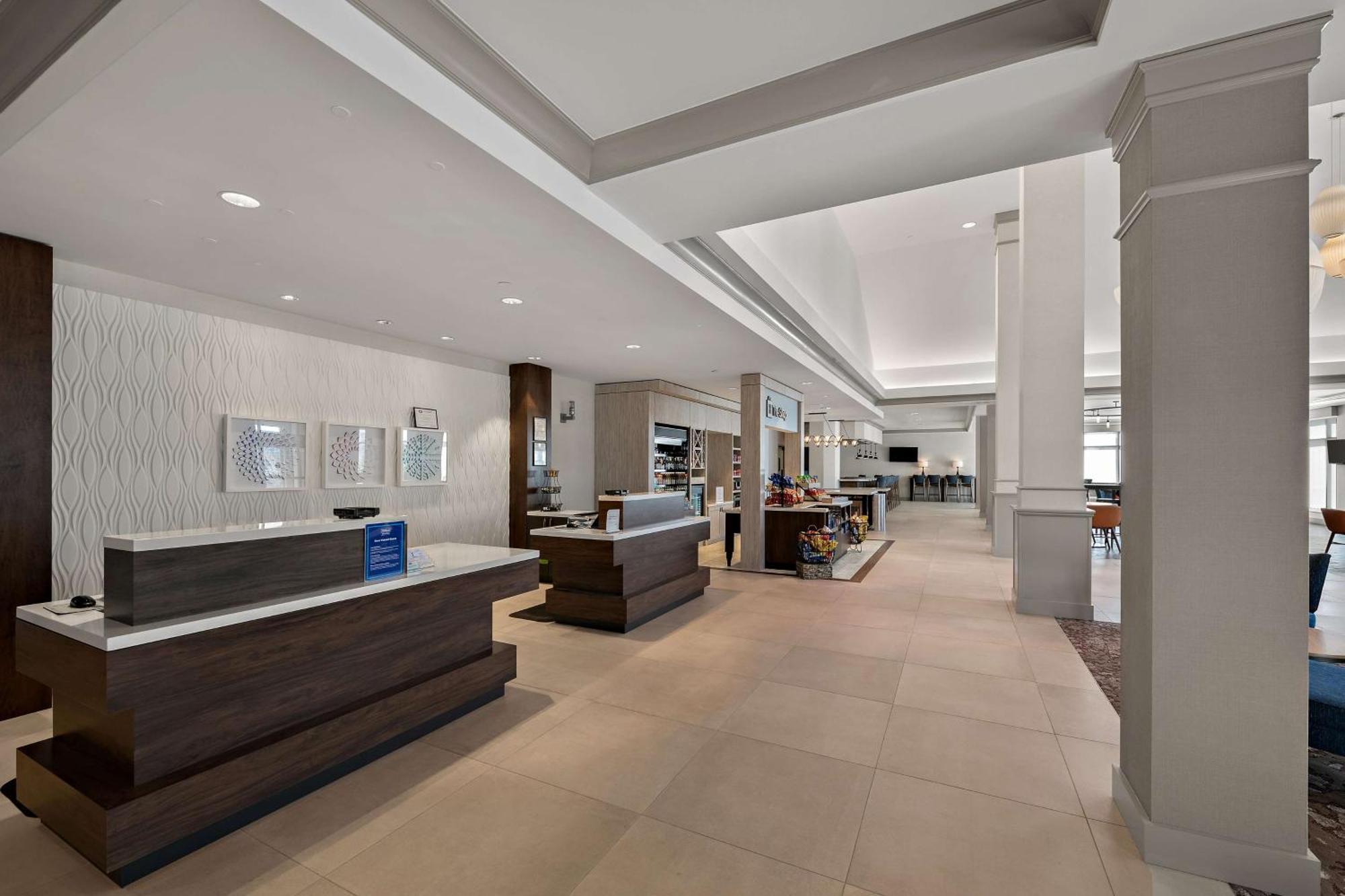 Hilton Garden Inn Omaha East/קאונסיל בלאפס מראה חיצוני תמונה