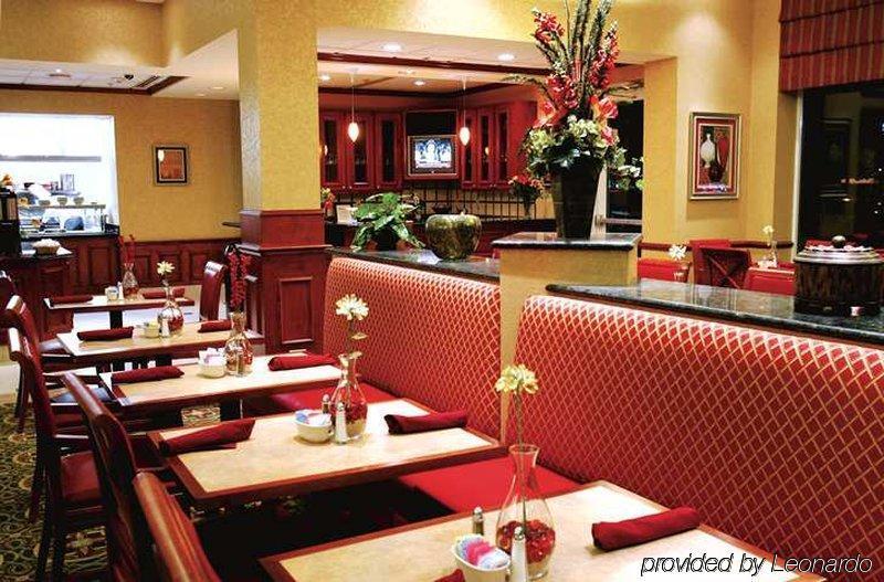 Hilton Garden Inn Omaha East/קאונסיל בלאפס מסעדה תמונה